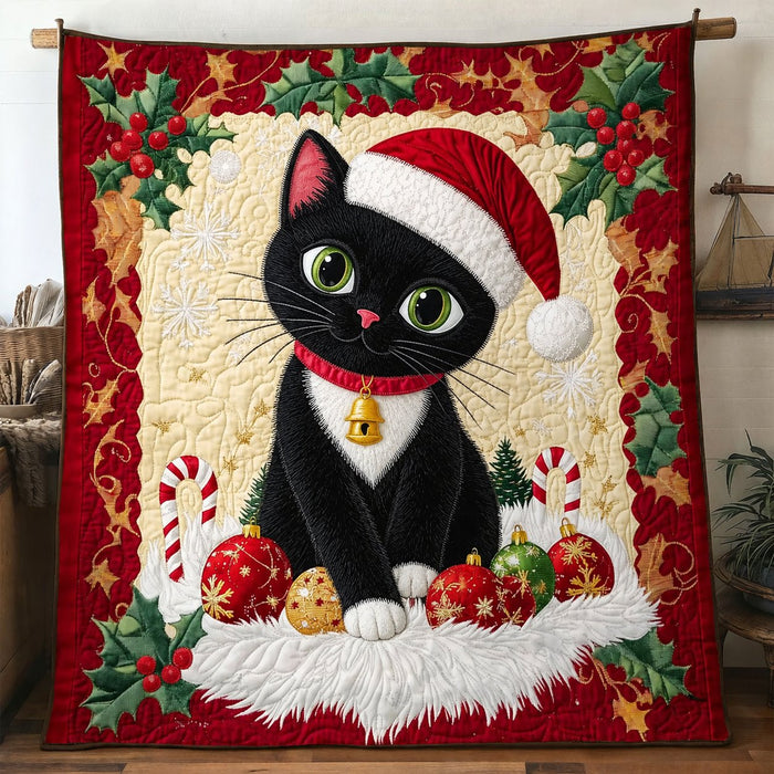 Christmas Santa Black Cat quilt – Christmas quilt with a black cat in a Santa hat surrounded by holly and baubles